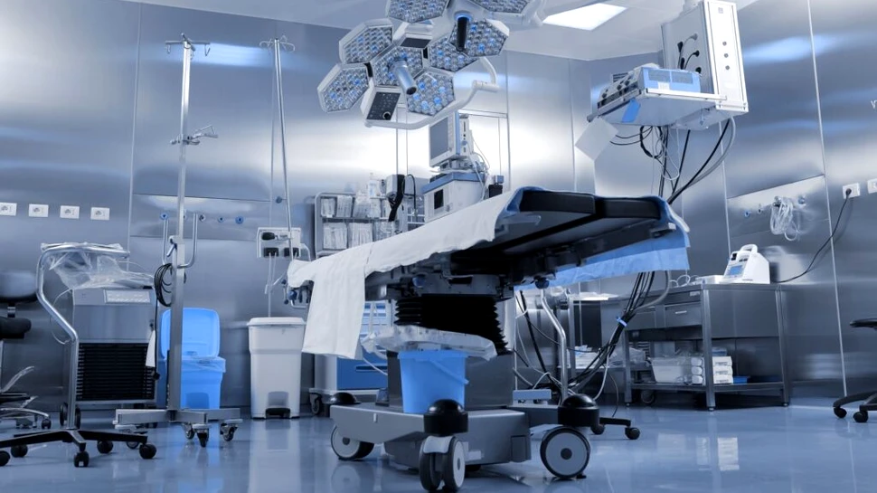 Procedura minim invazivă de înlocuire a valvelor cardiace, o premieră medicală