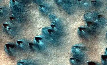 NASA a a făcut publice  noi imagini de pe suprafaţa planetei Marte. În acestea este surpins şi locul în care s-a prăbuşit sonda de aterizare Schiaparelli a ESA – Galerie Foto