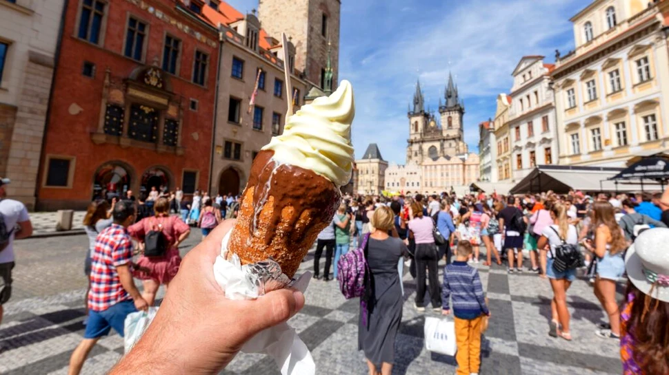 Care mai sunt obiceiurile de vacanță ale românilor?