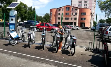 Prima staţie inteligentă de biciclete din România, încă neutilizabilă