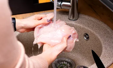 Toxiinfecțiile alimentare sunt mai periculoase decât credem. Cum ne protejăm?