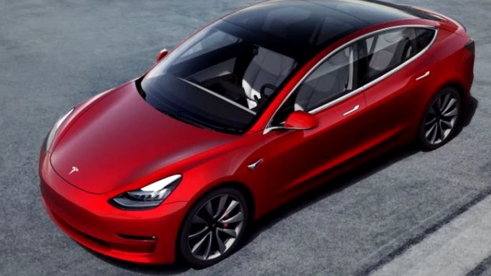 Câte mașini electrice vrea să livreze Tesla în 2020