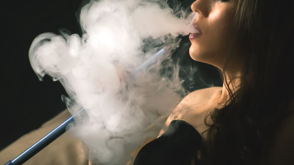 S-au descoperit pericolele ”vaping-ului”: plumbul şi alte metale toxice pot ajunge în plămânii utilizatorului de ţigări electronice