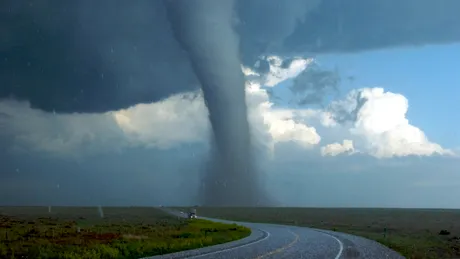 Test de cultură generală. Unde te ascunzi în caz de tornadă?