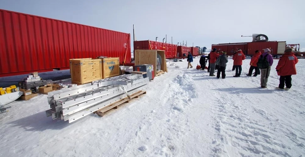 Americanii au forat 800 de metri sub gheaţa Antarcticii. Proiectul ar putea dezvălui noi indicii despre viaţa extraterestră