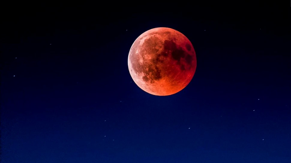 Depozitele mari de metal din craterele Lunii oferă indicii asupra locului de origine a satelitului nostru natural