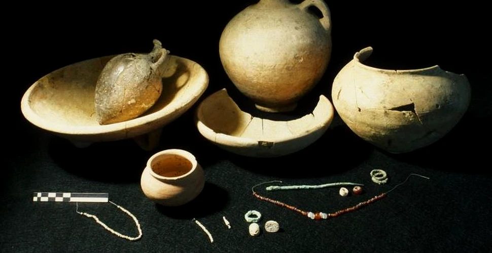 Cosmetice şi bijuterii vechi de 5.000 de ani dezvăluie bogăţia celebrului oraş străvechi Ierihon, menţionat în Biblie
