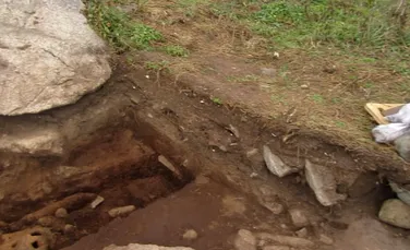 Un mormânt bizar a fost găsit de arheologi într-un cimitir medieval izolat