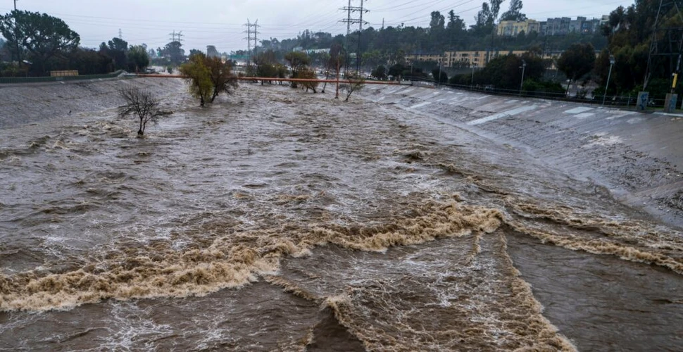 Zeci de milioane de locuitori din California, în pericol din cauza inundațiilor puternice