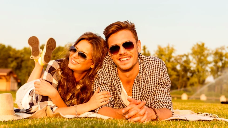 Zâmbetul tău este feminin sau masculin? Un nou algoritm de inteligenţă artificială îţi poate spune