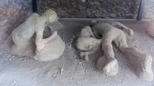 De ce victimele din Pompeii erau îmbrăcate cu haine groase de lână dacă Vezuviul a erupt în luna august?