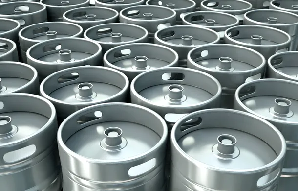 Astăzi, berea se ambalează adesea în butoiaşe metalice, din aluminiu sau inox