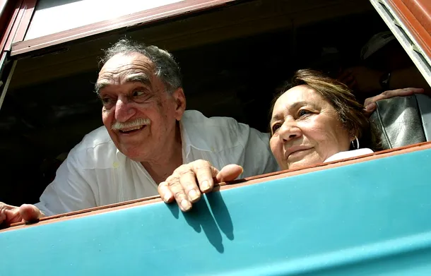 Gabriel Garcia Marquez alături de soţia sa, Mercedes Barcha