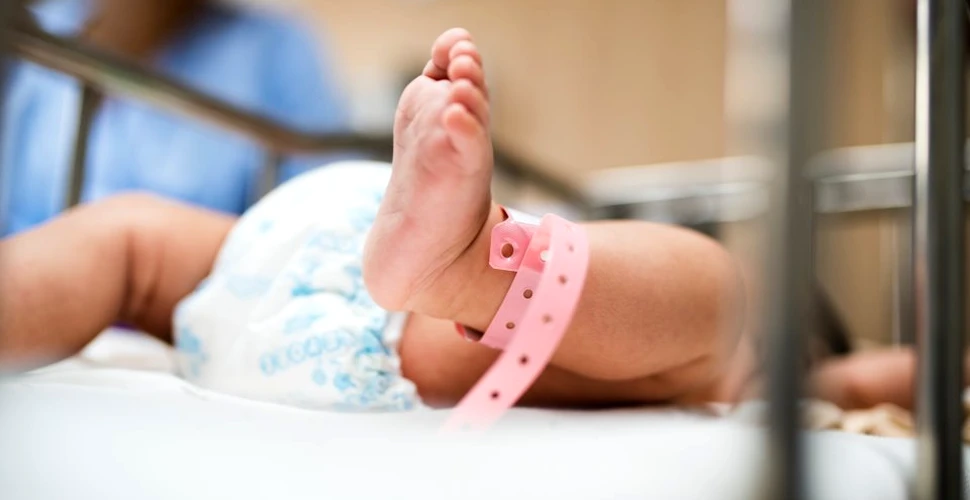 Bebeluşi infectaţi cu stafilococ auriu la maternitatea Giuleşti. Au fost internaţi de urgenţă la Spitalul Grigore Alexandrescu. Cazurile urcă la 17 nou-născuţi