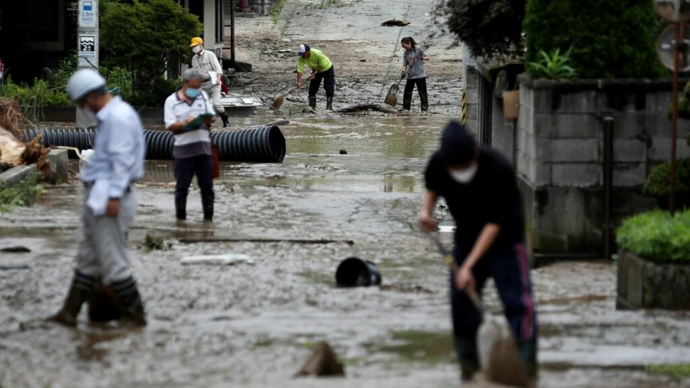 Ploile din Japonia au făcut ca 3 persoane să dispară