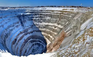 Craterele misterioase apărute în Siberia ar putea fi, în sfârșit, explicate
