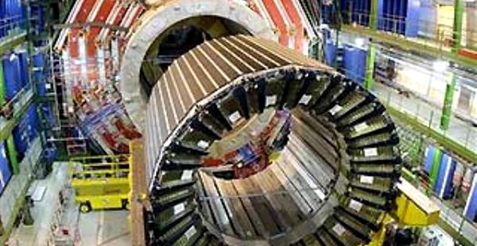Savantii avertizeaza : Experimentul LHC poate distruge planeta!