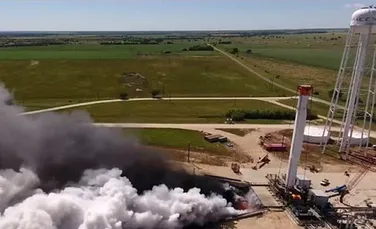 Space X a realizat primele teste la sol ale Falcon Heavy, cea mai puternică rachetă din lume. Mega-racheta ar putea transporta oamenii pe Marte
