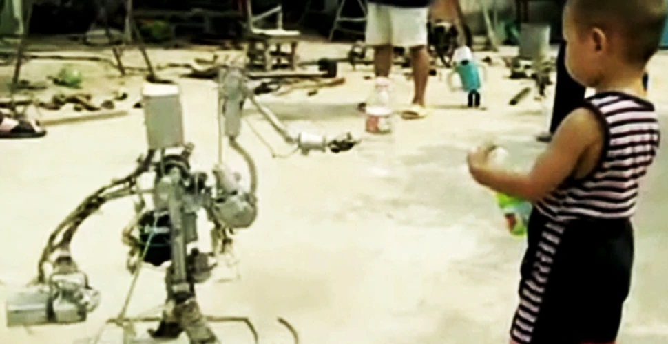 Uimitorul constructor de roboti din China (VIDEO)