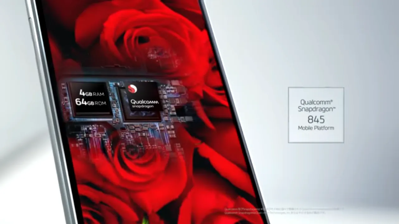 1-aquos-r2-compact-concept-movie-0-24-screenshot 