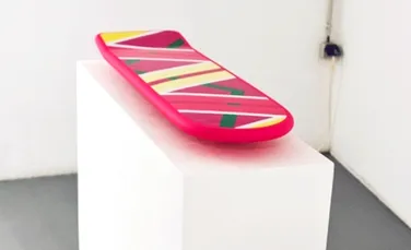 Hoverboard-ul plutitor ne duce “inapoi in viitor” (VIDEO)