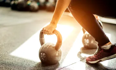 Ar putea fi mișcările rapide și controlate ingredientul secret al fitnessului?