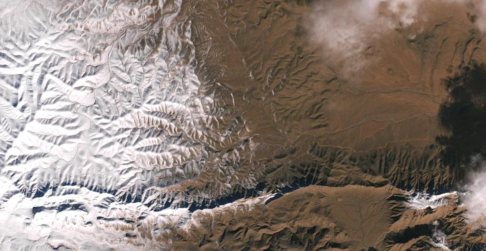 Ninsoarea din Sahara văzută din spaţiu. Imaginile uimitoare publicate de NASA