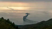 Câți kilometri are cel mai lung pod din lume și în cât timp poate fi traversat cu mașina?