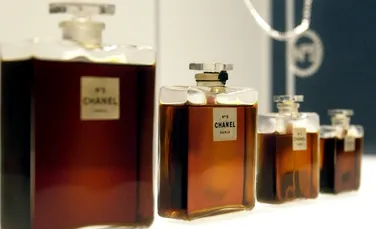 UE obligă cele mai cunoscute parfumuri din lume să-şi schimbe reţetele, pentru a proteja 15 milioane de europeni