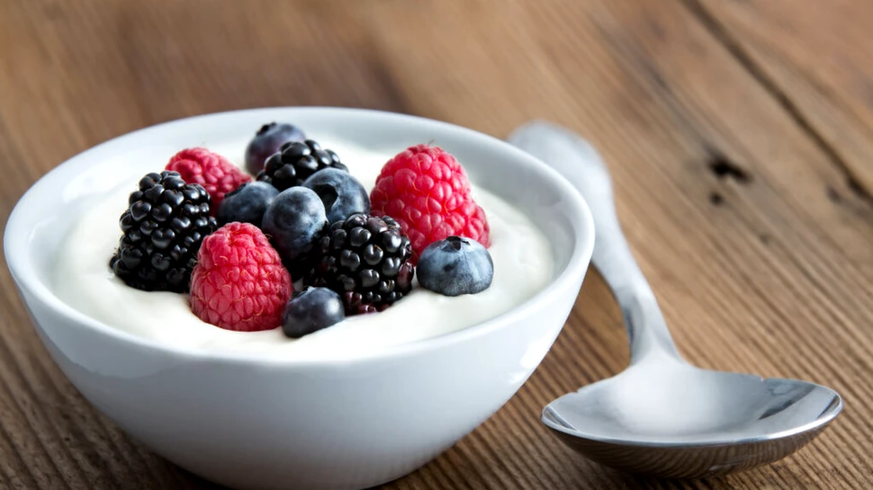 Cum ne putem proteja stomacul atunci când luăm antibiotice – care sunt alimentele recomandate și cele interzise