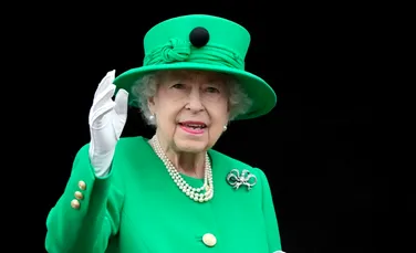 Regina Elisabeta a II-a a Marii Britanii a murit