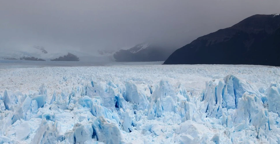 O zonă cu temperaturi ridicate a fost descoperită sub estul Antarcticii