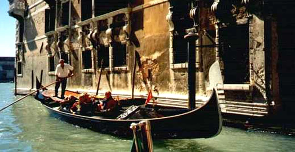 Gondolele Venetiei au ramas pe uscat