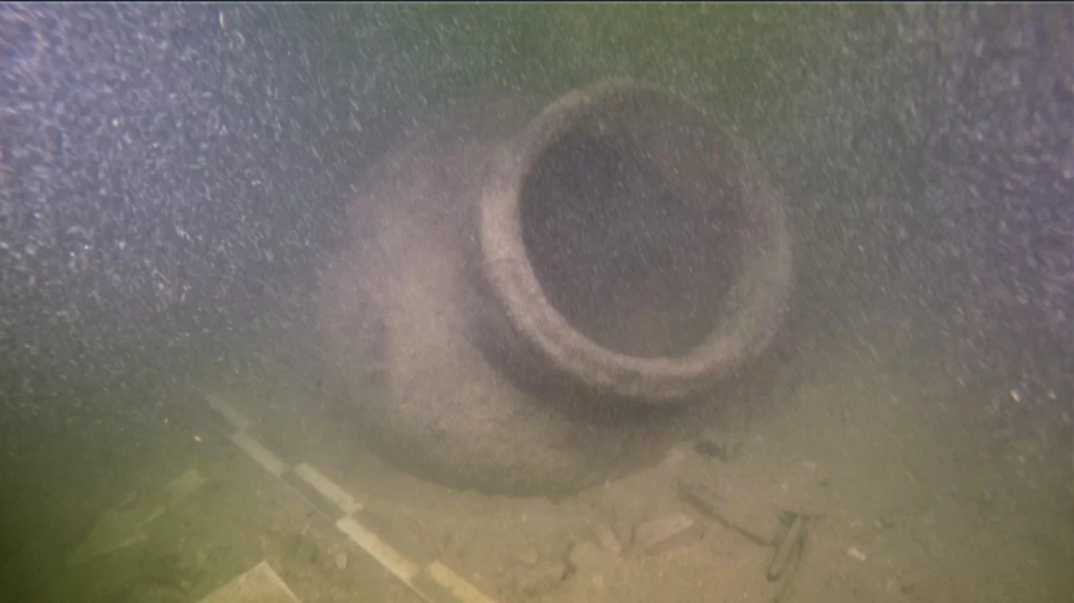 Artefacte mayaşe folosite în sacrificii rituale, descoperite pe fundul unui lac sacru