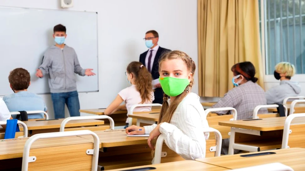 Ce se va întâmpla în cazul cadrelor medicale și didactice nevaccinate împotriva COVID-19