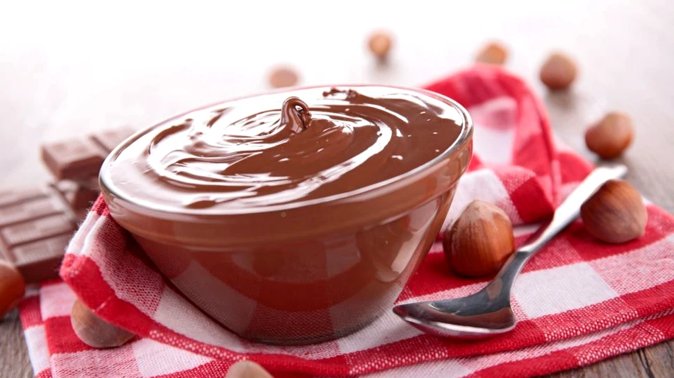 Cea mai cunoscută cremă de ciocolată, retrasă din mai multe magazine din întreaga lume. Care dintre ingredientele sale ar fi cancerigen