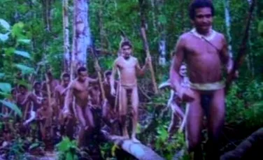 Un nou trib salbatic a fost descoperit in Papua Noua Guinee