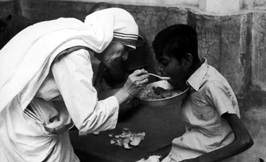 Maica Tereza, îngerul milei, al bunătății și al generozității. „O viață care nu este trăită pentru alții nu este o viață”