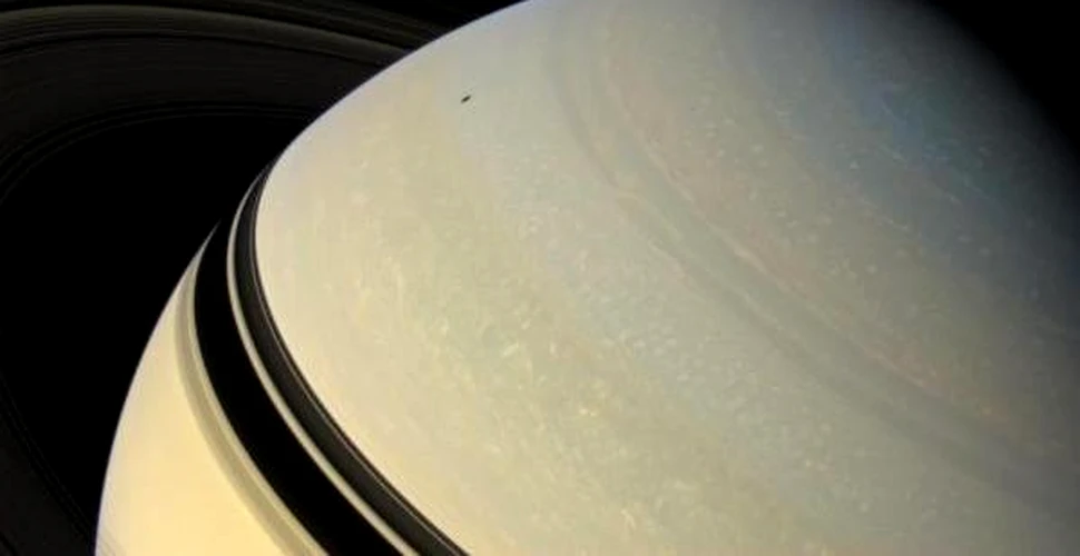 Misiunea Cassini va investiga lunile lui Saturn