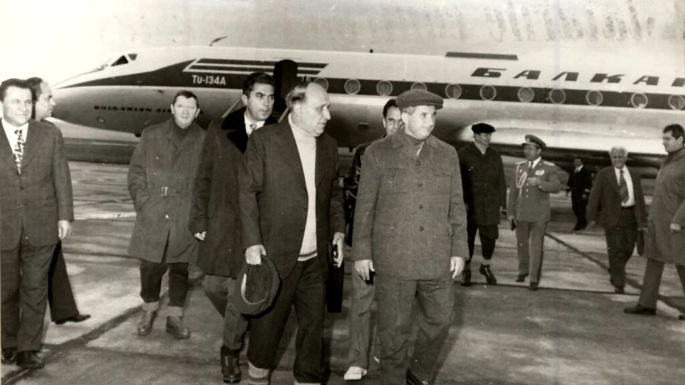 Securiștii lui Jivkov împușcau la vânătoare urșii din România cu mitraliera Kalașnikov