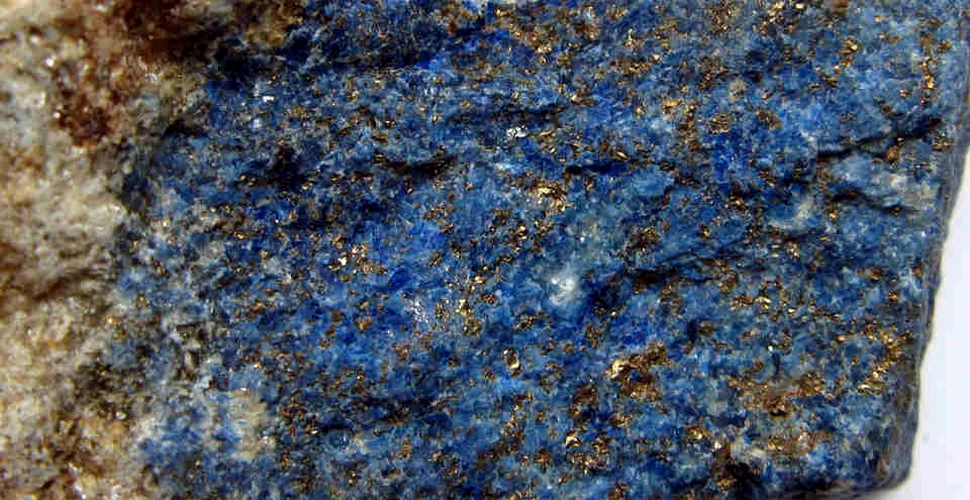 Exploatarea ilegală a minelor de lapis lazuli finanţează insurgenţa afgană
