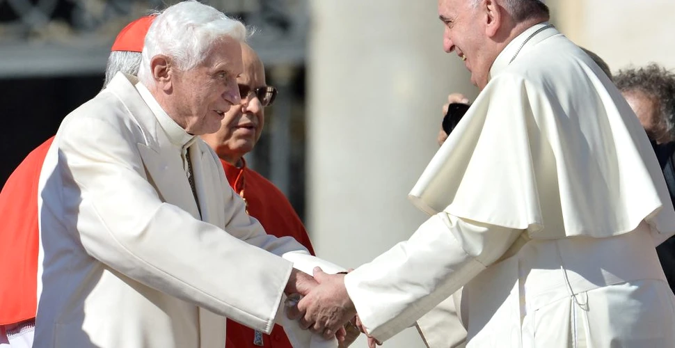 Fostul papă Benedict al XVI-lea și-a cerut iertare pentru abuzurile comise de preoţi