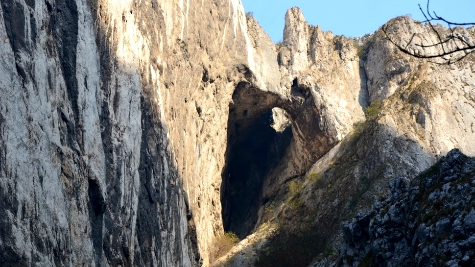 Un fenomen natural mai puţin cunoscut: cum se nasc şi mor cheile din România