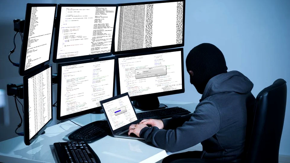 Cardurile de credit ale utilizatorilor unuia dintre cele mai populare magazine online sunt uşor accesibile hackerilor