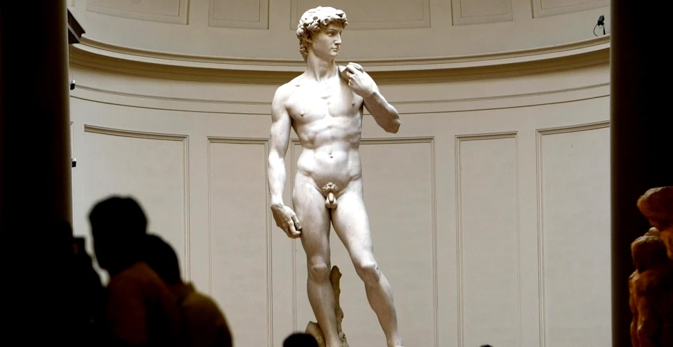 Riscă să se prăbuşească statuia lui David, capodopera lui Michelangelo? Experţii au opinii contradictorii