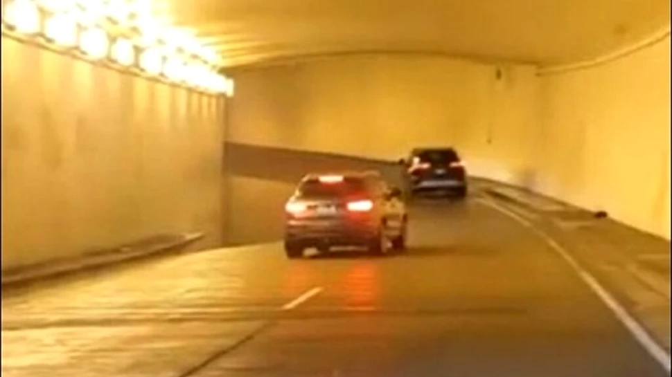 O iluzie optică dintr-un tunel i-a înnebunit pe șoferi și a ajuns virală pe Internet