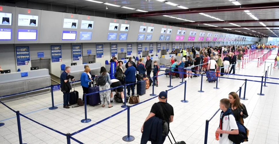 Cât de mult a scăzut prețul biletelor de avion în 2020