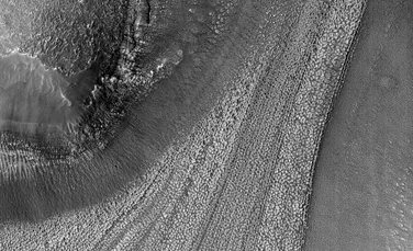 Liniile fascinante de pe Marte sunt vedeta unor noi imagini de la NASA