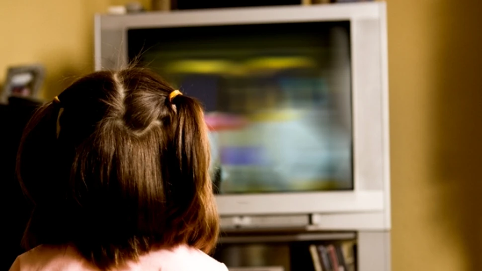Televizorul îţi scurtează viaţa cu 22 de minute pe oră!