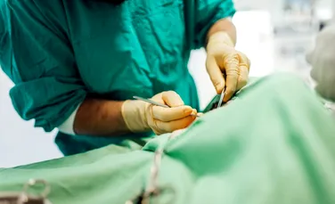 Un cuțit chirurgical care „miroase tumorile” poate detecta cancerul uterin în doar câteva secunde